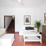 Jacaranda Апартаменты *